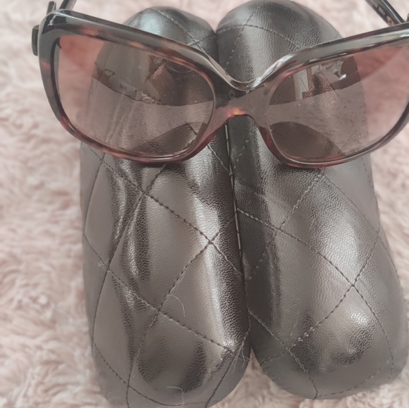 Sunglasses - Picture 1 of 5